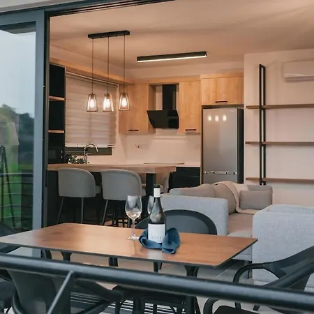 Apartament Dreamview Ftericha Kirenia